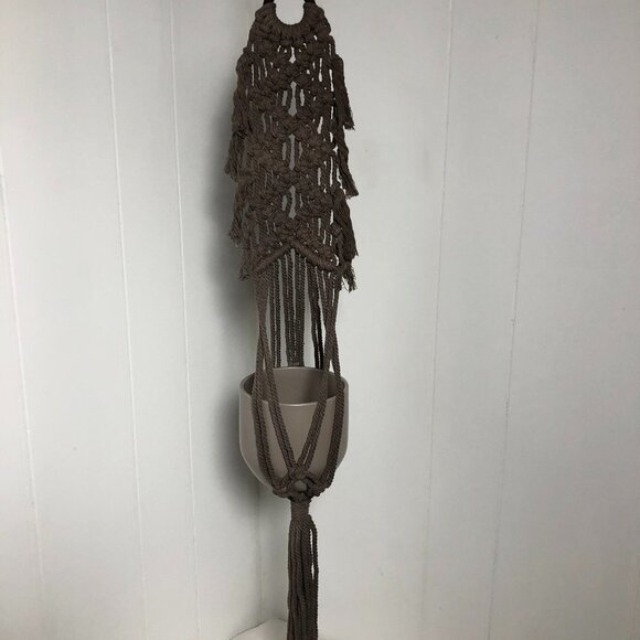 Brown Woven Macrame Plant hanger. NEW. - Picture 4 of 5